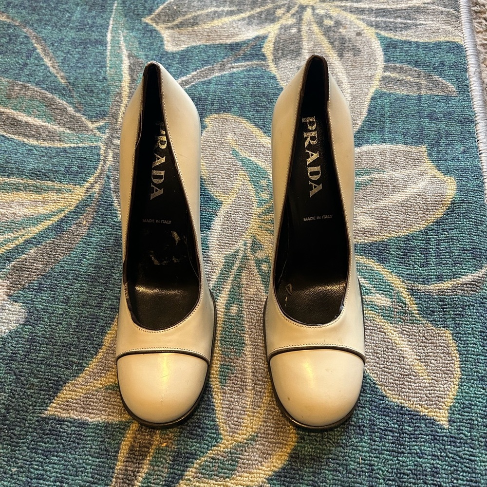 Prada Cream Leather Round Toe Pumps Size 36| US 6 - Picture 2 of 7